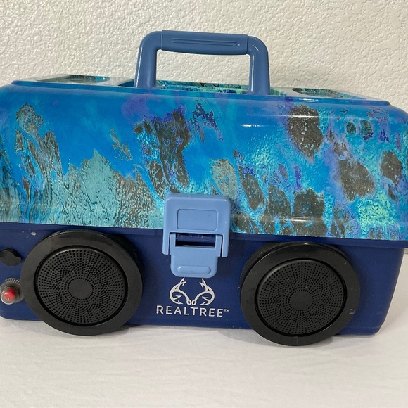 Realtree Tackle Box  For Fishing Bluetooth Speaker Multipurpose Storage Organize - Picture 1 of 5